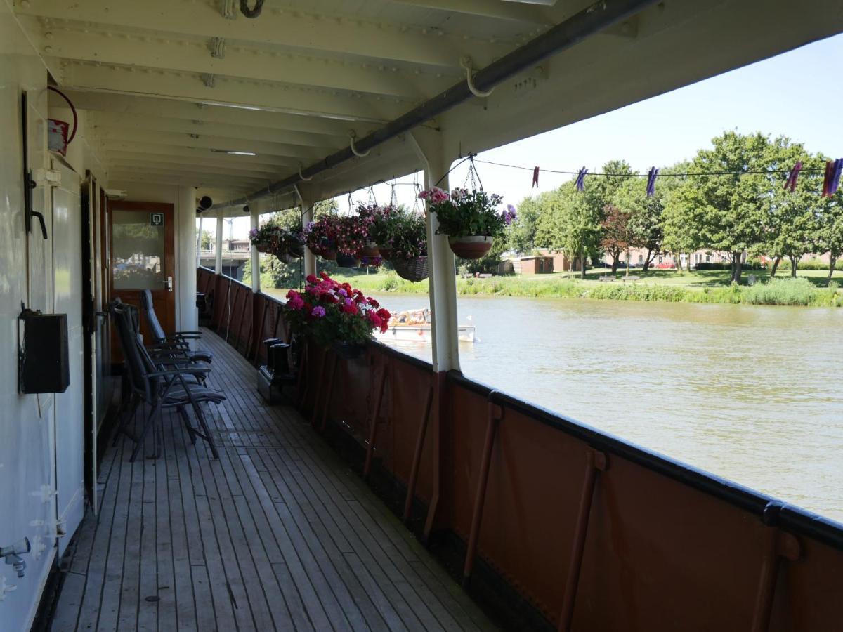 De Logeerboot Dordrecht Bed & Breakfast Dış mekan fotoğraf